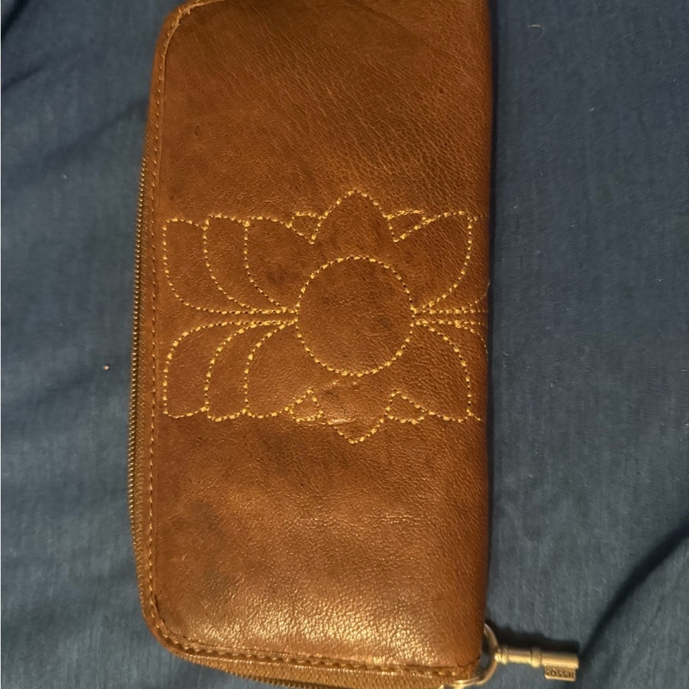 Brown Leather Wallet with Floral Stitching Fossil NWT